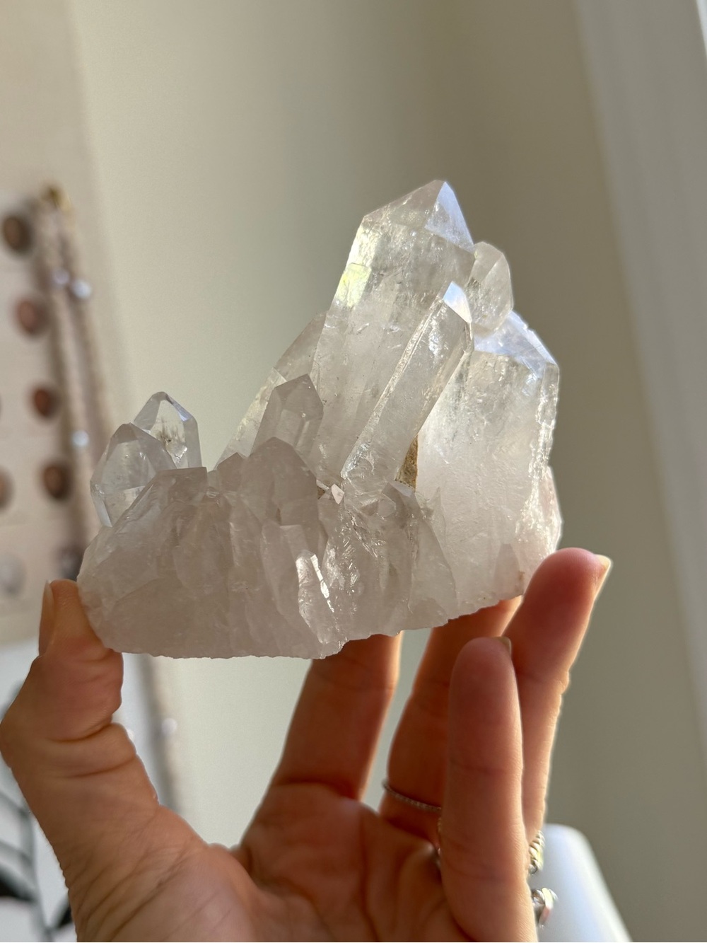 Deal of the day! Natural clear quartz cluster specimen - Picture 3 of 6
